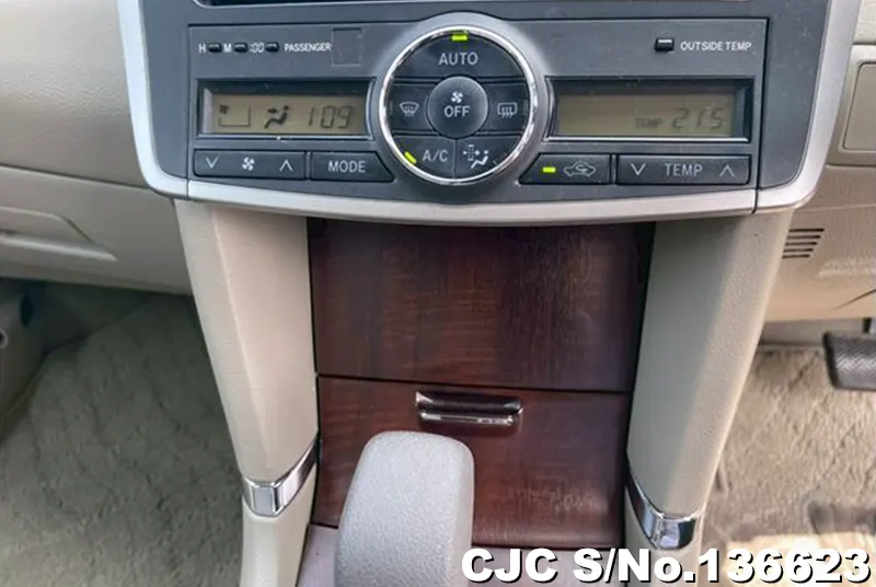 Toyota Allion in White for Sale Image 10