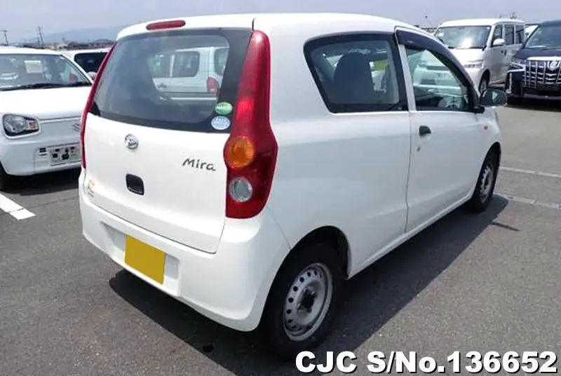 Daihatsu Mira in White for Sale Image 1