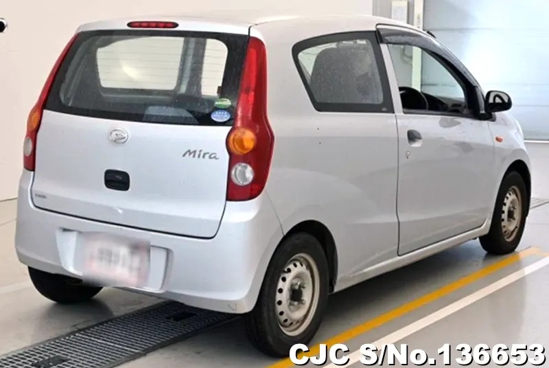 Daihatsu Mira in Silver for Sale Image 2