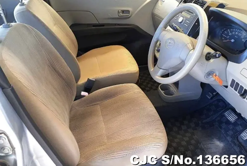 Daihatsu Mira in Silver for Sale Image 7