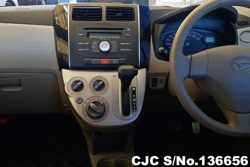 Daihatsu Mira in Silver for Sale Image 9