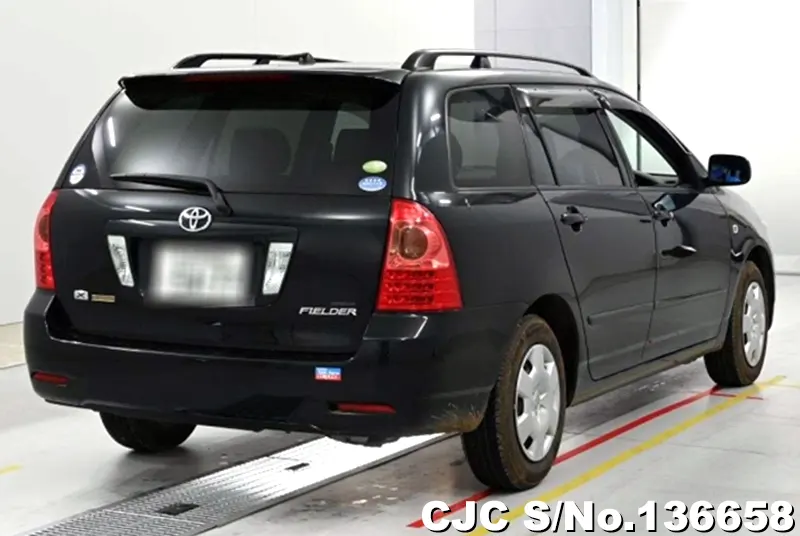 Toyota Corolla Fielder in Black for Sale Image 2
