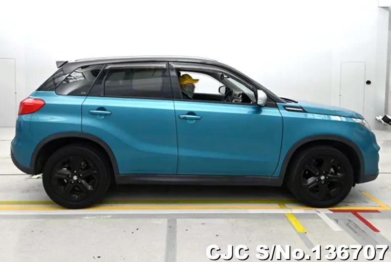 Suzuki Escudo in Light Blue for Sale Image 6