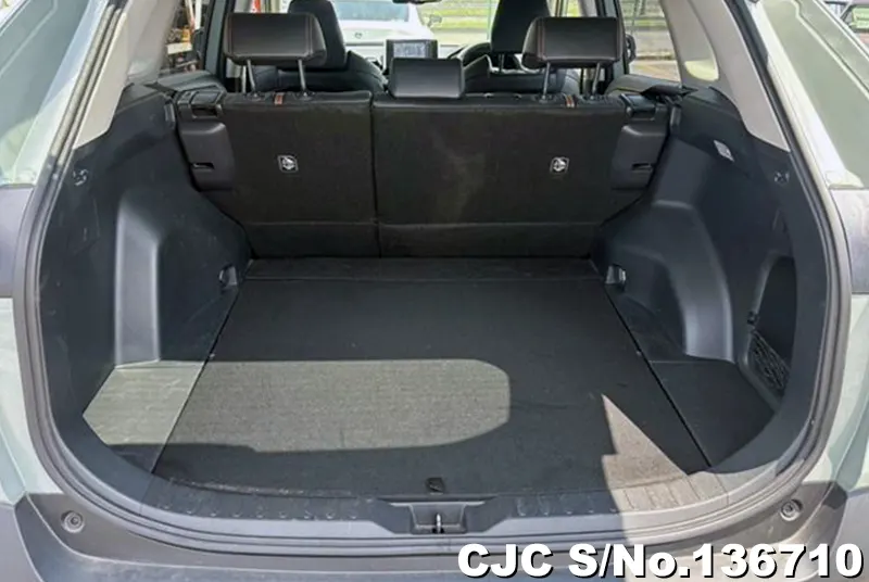 Toyota Rav4 in Green for Sale Image 3