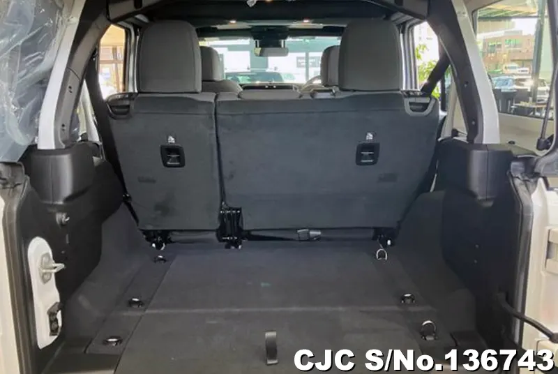 Chrysler Jeep Wrangler in White for Sale Image 5