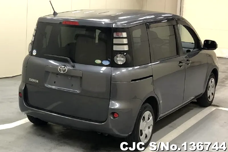 Toyota Sienta in Gray for Sale Image 2