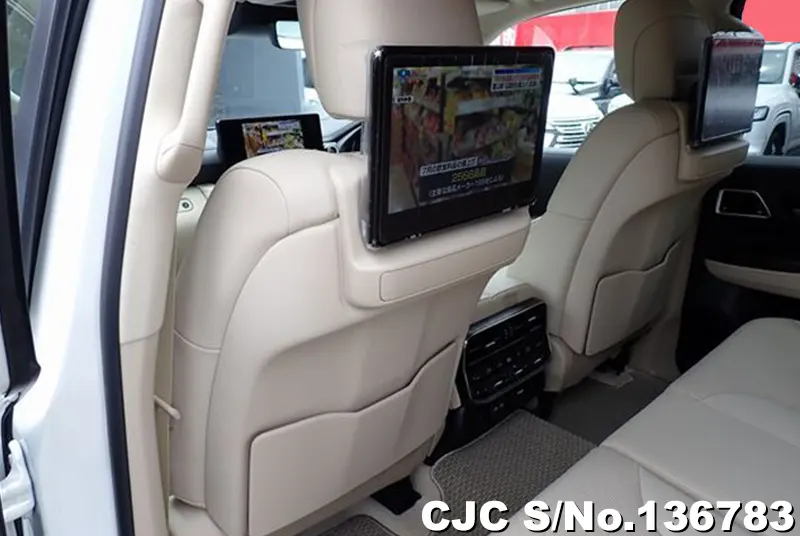 Toyota Land Cruiser in Pearl for Sale Image 17