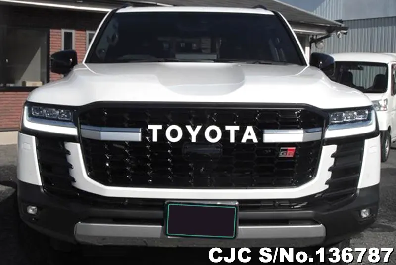 Toyota Land Cruiser in Pearl for Sale Image 3
