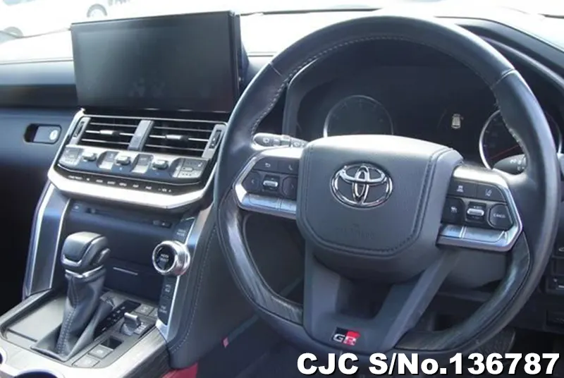 Toyota Land Cruiser in Pearl for Sale Image 6