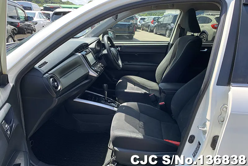 Toyota Corolla Fielder in Pearl for Sale Image 11