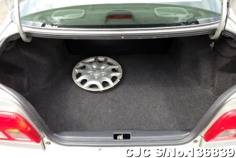 Toyota Carina in Silver for Sale Image 6