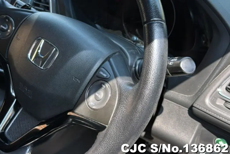 Honda Vezel in Black for Sale Image 6