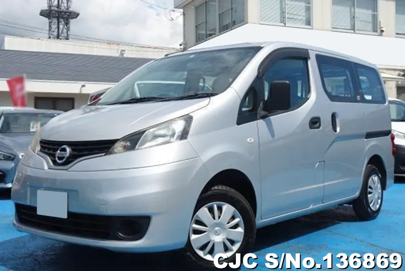 Nissan NV200 in Silver for Sale Image 3