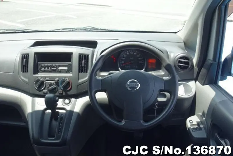 Nissan NV200 in Silver for Sale Image 8