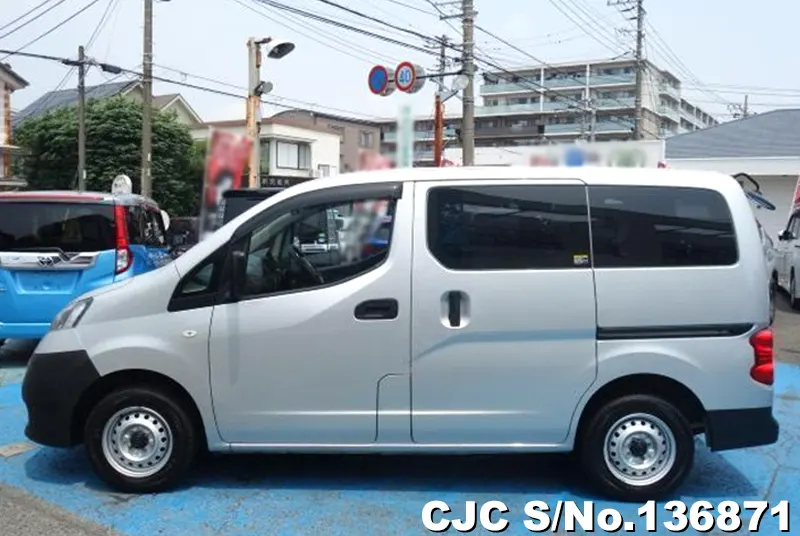 Nissan NV200 in Silver for Sale Image 7