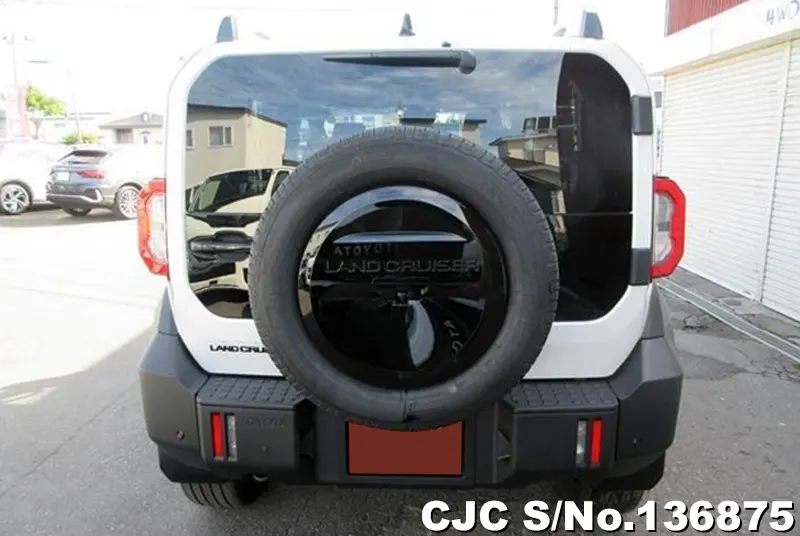 Toyota Land Cruiser FJ in Pearl for Sale Image 5