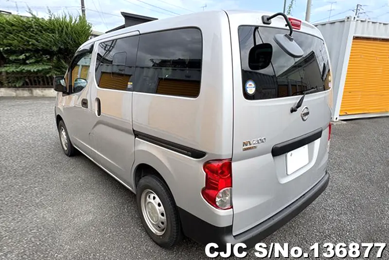Nissan NV200 in Silver for Sale Image 1
