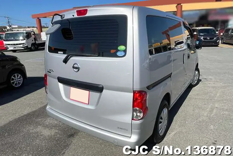 Nissan NV200 in Silver for Sale Image 2