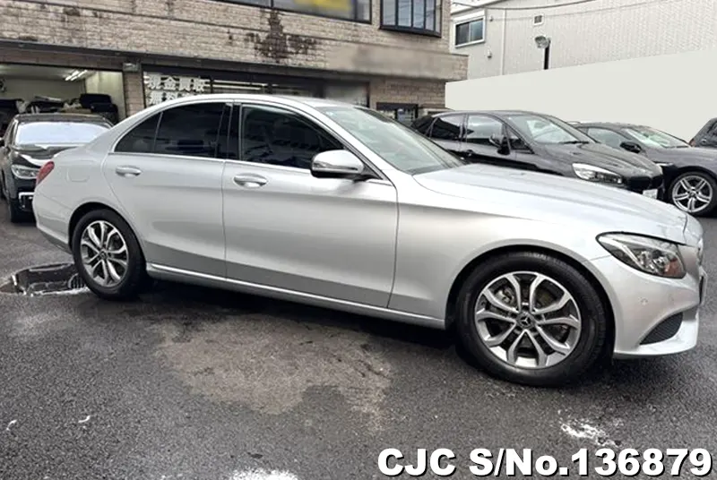 Mercedes Benz C Class in Silver for Sale Image 2