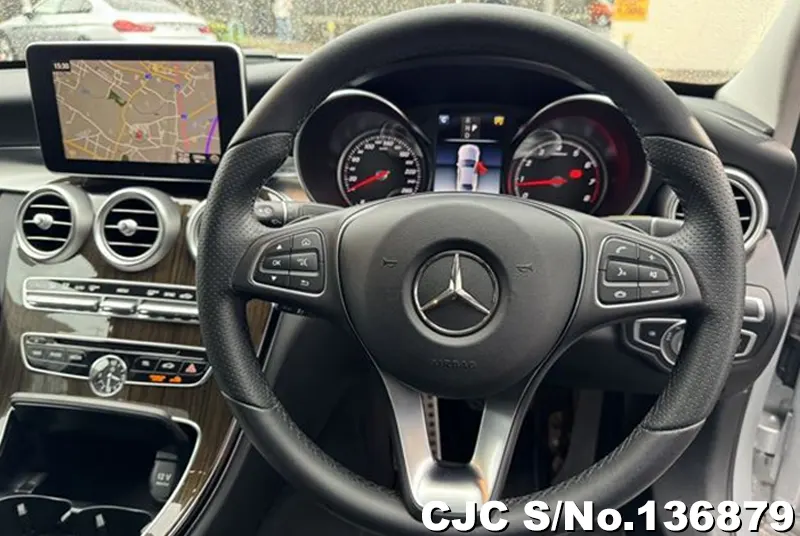Mercedes Benz C Class in Silver for Sale Image 10