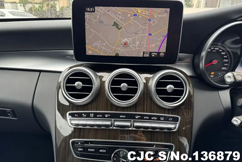 Mercedes Benz C Class in Silver for Sale Image 13