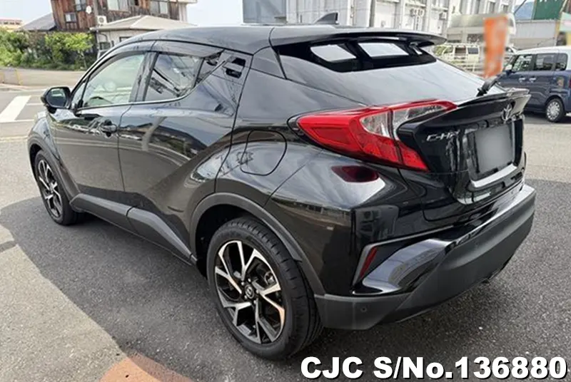 Toyota C-HR in Black for Sale Image 1