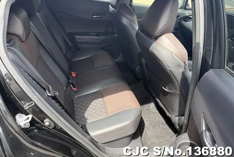 Toyota C-HR in Black for Sale Image 8