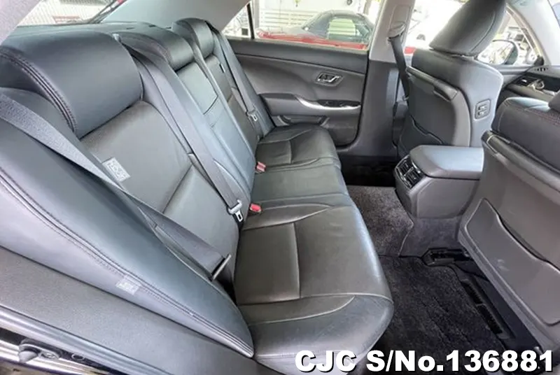 Toyota Crown in Black for Sale Image 14
