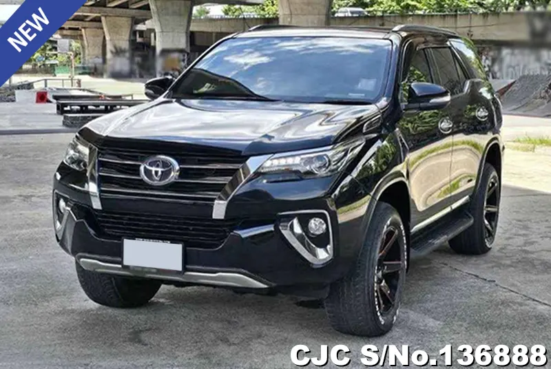 Toyota Fortuner in Black for Sale Image 3