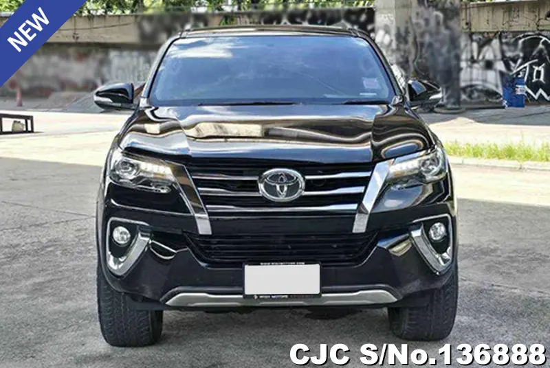 Toyota Fortuner in Black for Sale Image 4