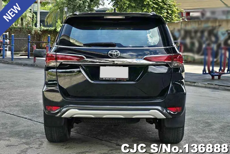 Toyota Fortuner in Black for Sale Image 5