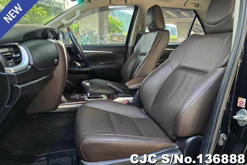 Toyota Fortuner in Black for Sale Image 9