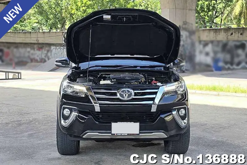 Toyota Fortuner in Black for Sale Image 13