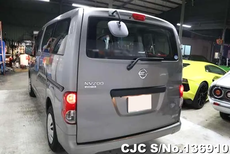 Nissan NV200 in Silver for Sale Image 1