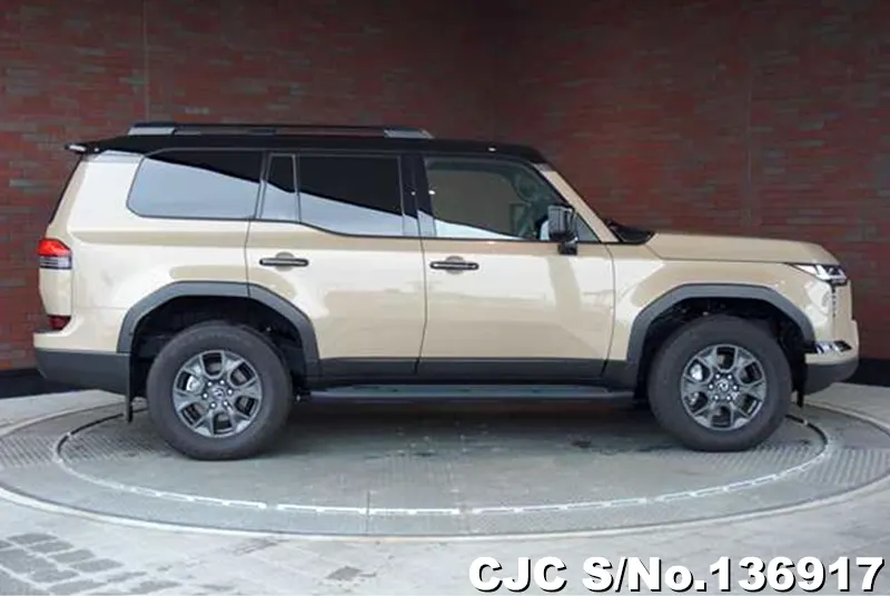 Lexus GX 550 in Brown for Sale Image 3