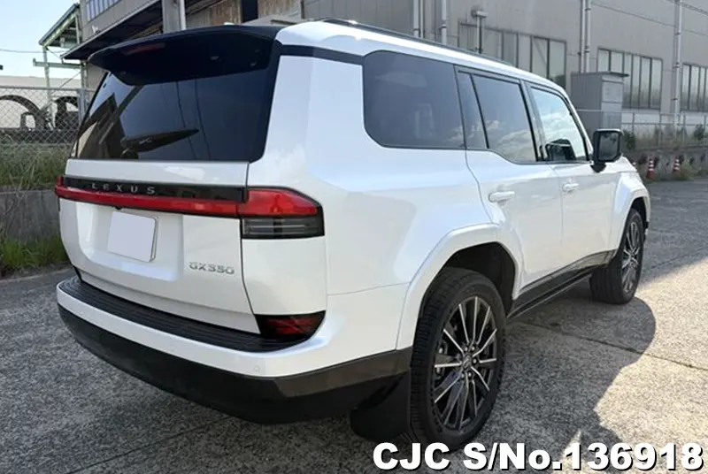 Lexus GX 550 in Pearl for Sale Image 2