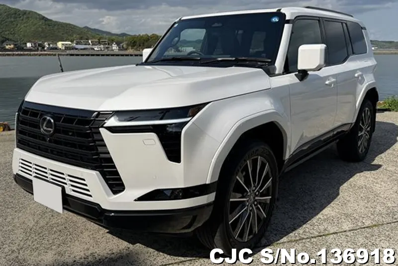 Lexus GX 550 in Pearl for Sale Image 3