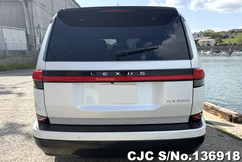 Lexus GX 550 in Pearl for Sale Image 5