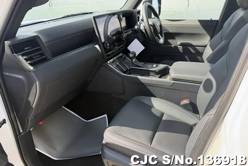 Lexus GX 550 in Pearl for Sale Image 11