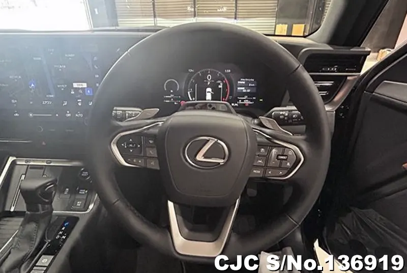 Lexus GX 550 in Black for Sale Image 11