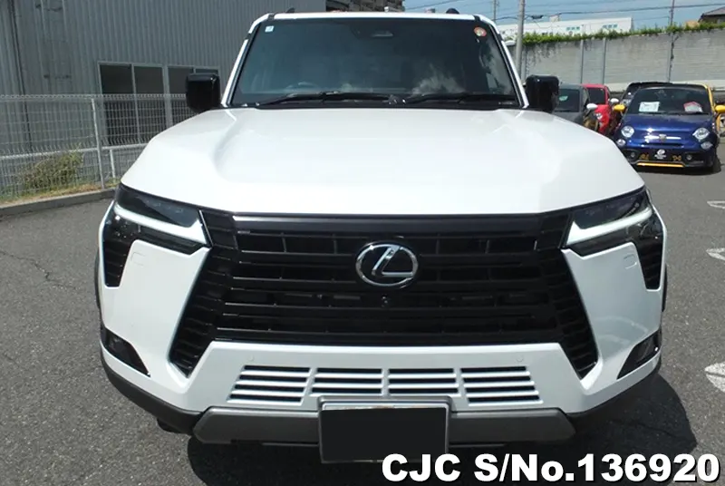 Lexus GX 550 in Pearl for Sale Image 4