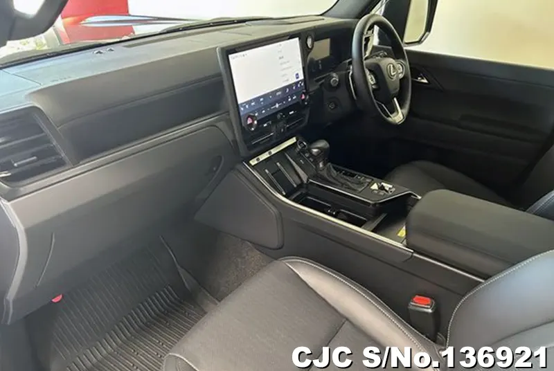 Lexus GX 550 in Black for Sale Image 6