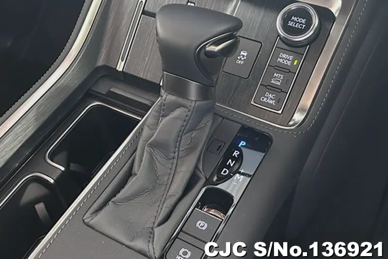 Lexus GX 550 in Black for Sale Image 11