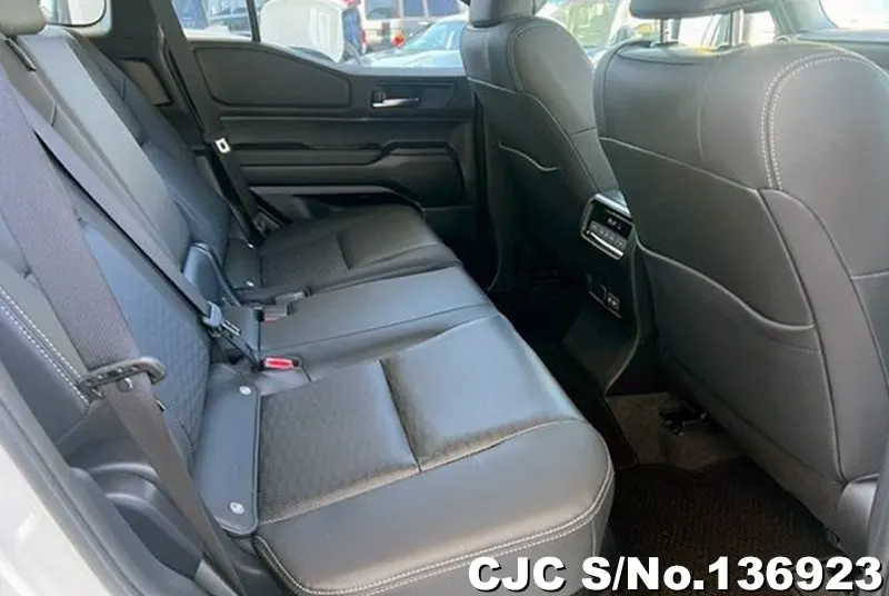 Toyota Land Cruiser 250 in Pearl for Sale Image 8