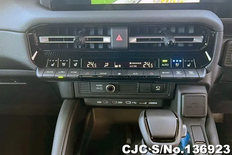 Toyota Land Cruiser 250 in Pearl for Sale Image 13