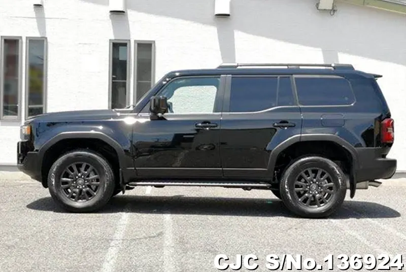 Toyota Land Cruiser 250 in Black for Sale Image 7