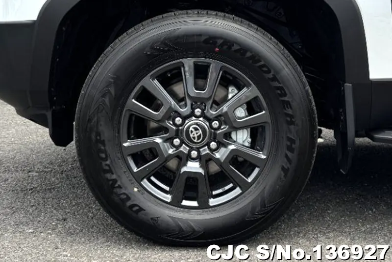 Toyota Land Cruiser 250 in Pearl for Sale Image 11