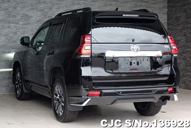 Toyota Land Cruiser Prado in Black for Sale Image 1