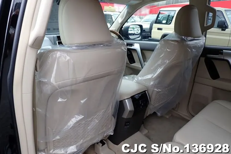 Toyota Land Cruiser Prado in Black for Sale Image 18