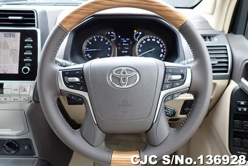 Toyota Land Cruiser Prado in Black for Sale Image 25